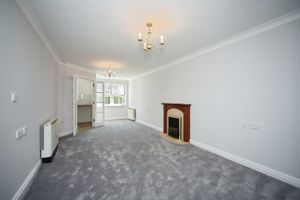 LIVING ROOM- click for photo gallery